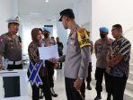 Suasana-saat-Kapolres-Pamekasan-AKBP-Satria-Permana-saat-inspeksi-mendadak.jpg