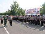 Suasana-saat-apel-pergeseran-pasukan-Operasi-Mantap-Brata-Semeru-2024-Polres-Pamekasan.jpg