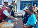 Suasana-saat-belasan-supir-bus-menjalankan-Tes-Urine-di-Terminal.jpg