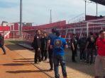 Tim-Risk-Assesment-Mabes-Polri-ketika-mengecek-Stadion-Supriyadi-Kota-Blitar.jpg