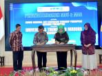 UTM-KAMPUS-NYAMAN-Rektor-UTM-Prod-Dr-Safi-SH-MH-bersama-Ketua.jpg