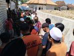 Warga-Desa-Moncek-Tengah-Kecamatan-Lenteng-Sumenep-digegerka.jpg