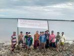 Warga-kampung-Tapakerbau-Desa-Gersik-Putih-Sumenep-tolak-pembangunan-tambak.jpg