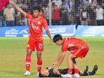 Wasit-memimpi-laga-Aceh-Vs-Sulteng-terkapar-setelah-mendapat-bogem.jpg
