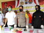 akbp-mochamad-nur-azis-saat-memberikan-keterangan-kepada-media1.jpg