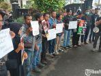 Jokowi Beri Remisi I Nyoman Susrama, Jurnalis dan Aktivis di Kota Malang Gelar Aksi