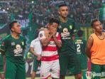 andik-vermansah-saat-menangis-distadion-gelora-bung-tomo.jpg