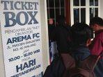 antrean-pembelian-tiket-laga-arema-fc.jpg
