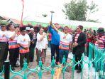 baddrut-tamam-saat-memegang-obor-peace-run.jpg