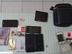 barang-bukti-dari-tangan-tiga-pelaku-pengguna-pil-koplo.jpg