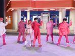 bts3.jpg