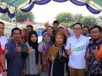 bupati-pamekasan-baddrut-tamam-saat-foto-bersama-dengan-pedagang-umkm.jpg