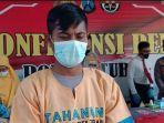eko-nugroho-abdiyanto-30-pelaku-pencurian-tablet-di-smpn-1-semanding-saat-ungkap-kasus.jpg