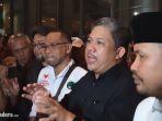 foto-fahri-hamzah-di-grand-city-mall.jpg