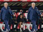 foto-pelatih-as-roma-jose-mourinho.jpg
