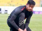 foto-satria-tama-hardianto-kiper-madura-united-fc.jpg