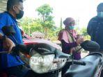 janda-di-sampang-dapat-motor-baru.jpg