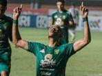 jose-wilkson-texeira-persebaya-merayakan-gol-ke-gawang-madura-united.jpg