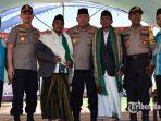 kapolda-jatim-irjen-pol-luki-hermawan-saat-melakukan-pemantauan-di-pilkades.jpg
