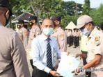 kapolres-sampang-menyerahkan-11-sertifikat-rumah-di-perumahan-griya-bhayangkara.jpg