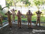 karyawan-disporabudpar-saat-menggunakan-masker.jpg