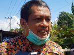 kepala-dinas-pu-bina-marga-sumenep-erik-susanto-memberikan-keterangan.jpg