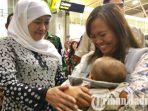 khofifah-menyambut-kedatangan-pekerja-migran-indonesia-pmi-alias-tki-di-bandara-juanda.jpg