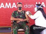 komandan-kodim-0829-bangkalan-letkol-kav-ari-setyawan-wibowo-menerima-vaksin-covid-19.jpg