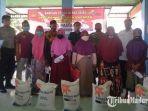 kpm-penerima-bansos-beras-di-kabupaten-pamekasan-sebelum-dinonaktifkan-menerima-bantuan-beras.jpg