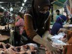 lapak-pedagang-ayam-potong-di-pasar-wonokromo.jpg