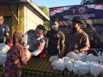 lapas-klas-iia-pamekasan-memberikan-paket-sembako.jpg