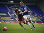 liga-inggris-everton-vs-aston-villa.jpg