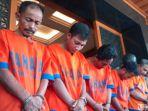 lima-tersangkainsiden-kantor-polsek-tambelangan-dibakar.jpg