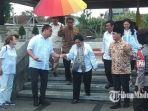 megawati-turun-dari-tangga-pusara-bung-karno-usai-ziarah-rabu-152019.jpg