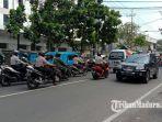 mobil-ambulans-yang-membawa-jenazah-keluar-dari-rumah-sakit.jpg
