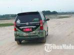 mobil-berbranding-batik-milik-pemkab-pamekasan-saat-dipakai-belajar-mengemudi.jpg