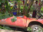 mobil-bnpb-masuk-sungai-usai-menolong-korban-longsor-di-jember.jpg