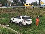 mobil-fortuner-yang-ringsek-usai-menabrak-pembatas-di-tol-madiun.jpg