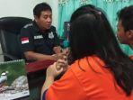 pasutri-pengedar-narkoba-saat-diperiksa-di-polresta-sidoarjo.jpg