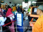 pembelian-tiket-penumpang-di-stasiun-ka-jombang.jpg