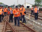 pengecekan-jalur-ka-antara-probolinggo-leces.jpg