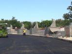 pengerjaan-proyek-alun-alun-Trunojoyo-Sampang-Madura-bakal-dipasangi-patung-Kerapan-Sapi.jpg