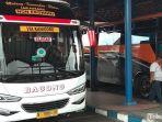 penumpang-di-terminal-patria.jpg