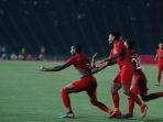 penyerang-timnas-u-22-indonesia-marinus-wanewar-mencetak-dua-gol-ke-gawang-kamboja.jpg
