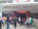 pintu-masuk-rutan-klas-i-surabaya.jpg