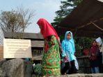 pohon-kepuh-menjadi-saksi-tempat-bung-karno-merenung-menggali-pancasila.jpg