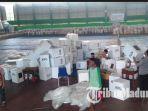 proses-perakitan-kotak-suara-di-gedung-indoor-wijaya-kusuma-jalan-kh-wahid-hasyim.jpg