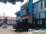 puskesmas-camplong-kabupaten-sampang-lama-tak-berpenghuni.jpg