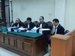 samuel-benyamin-kuasa-hukum-terdakwa-memohon-kepada-majelis-hakim.jpg