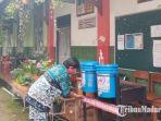 sarana-tempat-cuci-tangan-sudah-disiapkan-di-sdn-kepanjenlor-kota-blitar-selasa-29122020.jpg